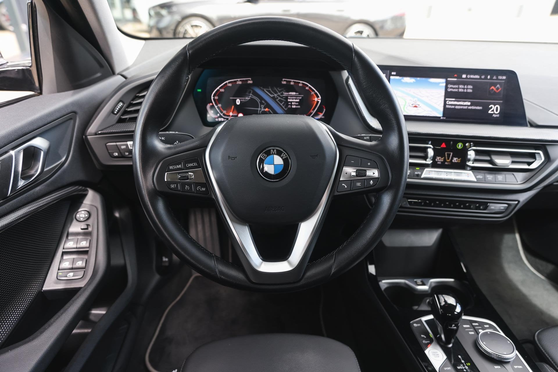 BMW 1 Serie 118i Sport Line Automaat / Sportstoelen / LED /, Dealer onderhouden, 136 pk, Gebruikt, Met garantie (alle)
