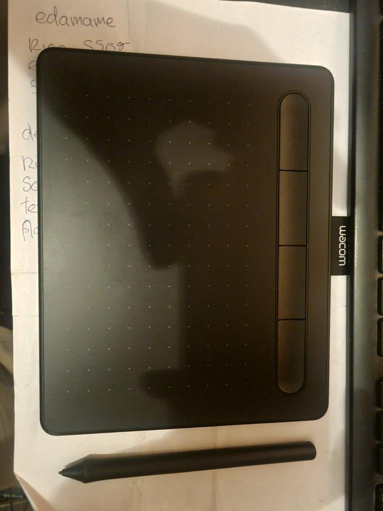 Wacom Intuos Small Tekentablet - 152x95mm, 3 Knoppen, Computers en Software, Tekentablets, Zo goed als nieuw, Bedraad, Multi-touch
