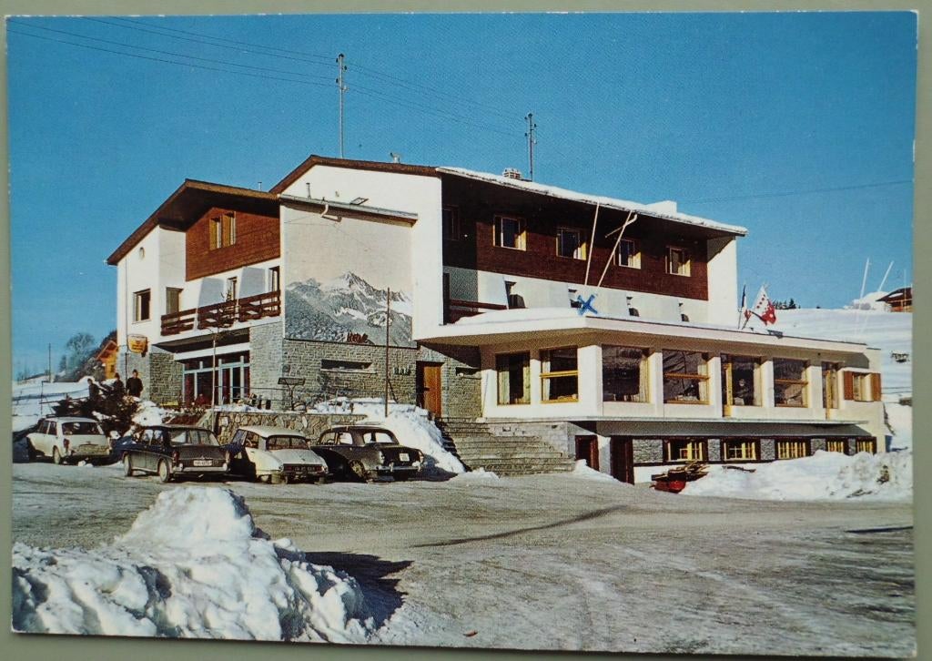 Haute Nendaz - Frankrijk - Hotel - oude autos - DS Austin, Ophalen of Verzenden, 1960 tot 1980, Gelopen, Frankrijk