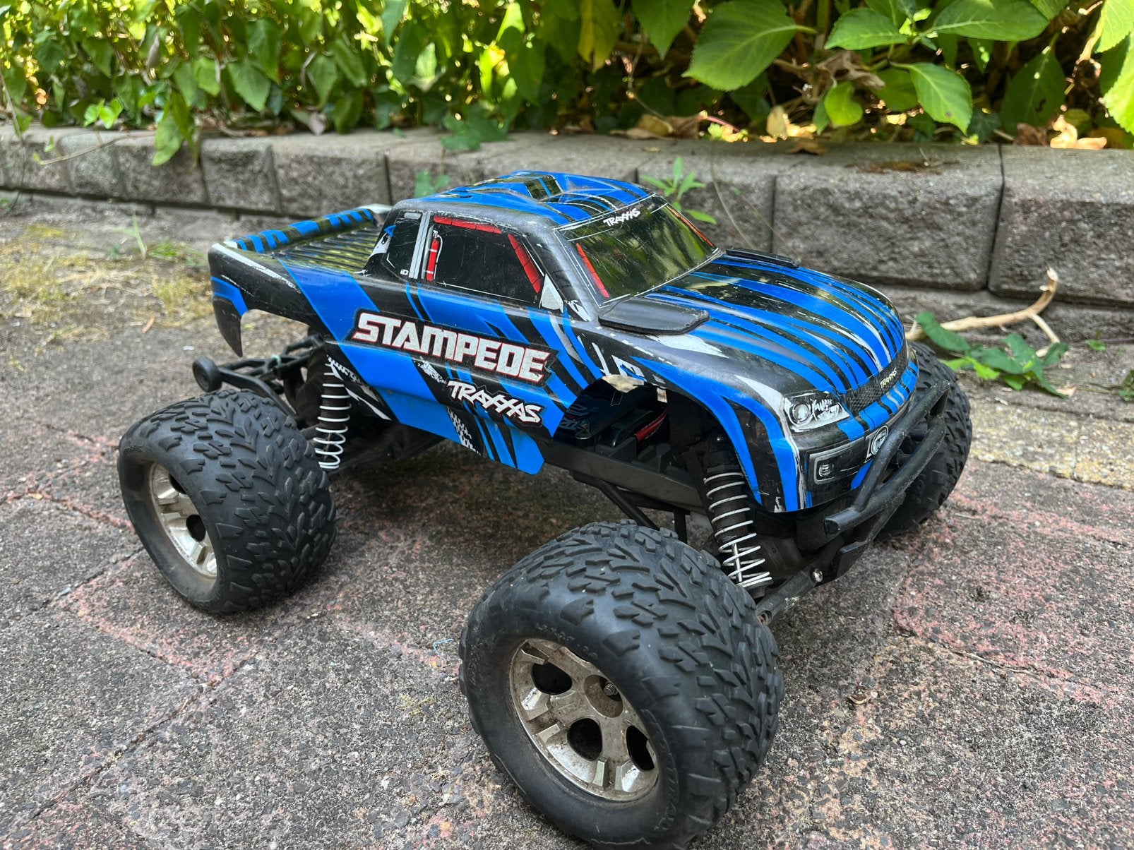 Traxxas stampede met nieuwe motor, Ophalen, Zo goed als nieuw, Auto offroad