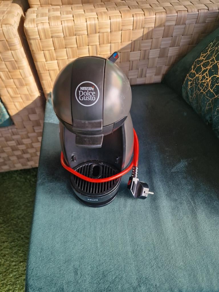 Dolce gusto 3 stuks, Ophalen of Verzenden, Zo goed als nieuw, Koffiemachine
