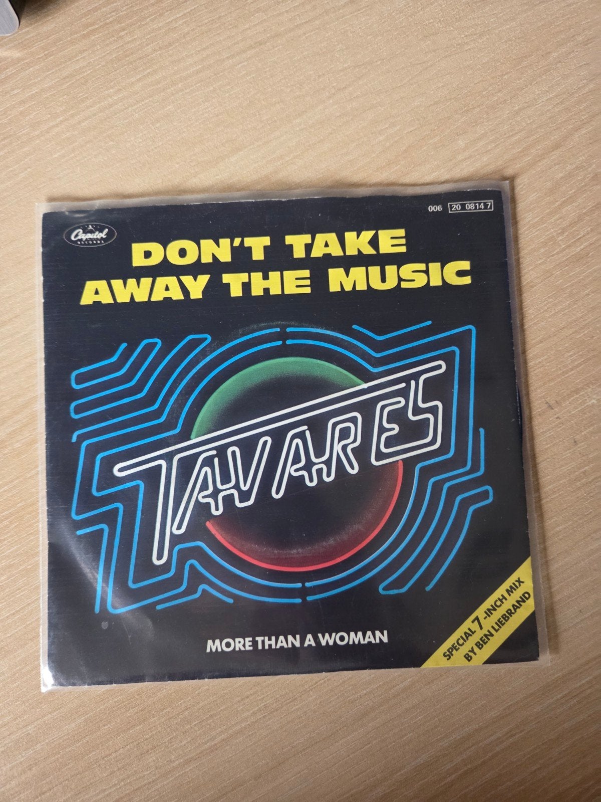 Tavares - Don't Take Away The Music / More Than A Woman, 7 inch, Ophalen of Verzenden, Overige typen, R&B en Soul