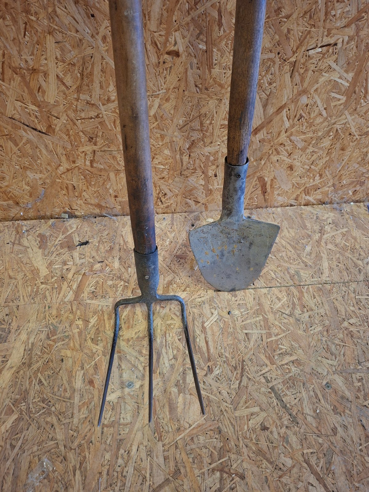 2 stuks oud tuingereedschap, Ophalen, Gebruikt, Nvt, Nvt