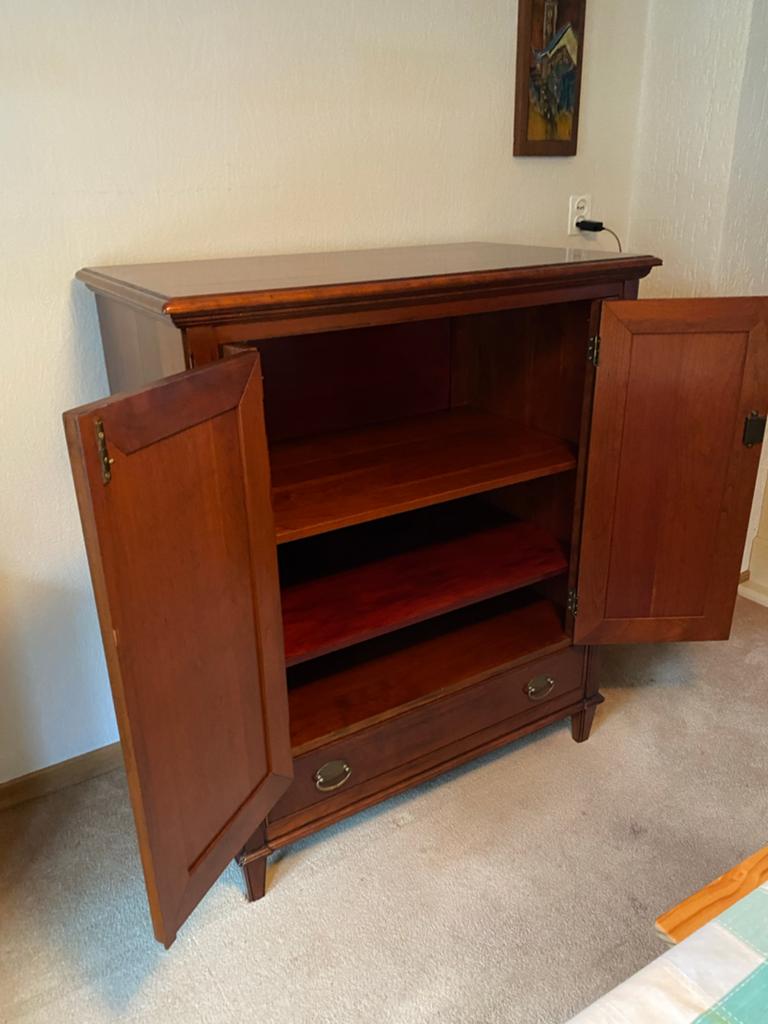 Klassieke houten kast van kersenhout met lade en planken, Huis en Inrichting, Kasten | Overige, Ophalen, Gebruikt