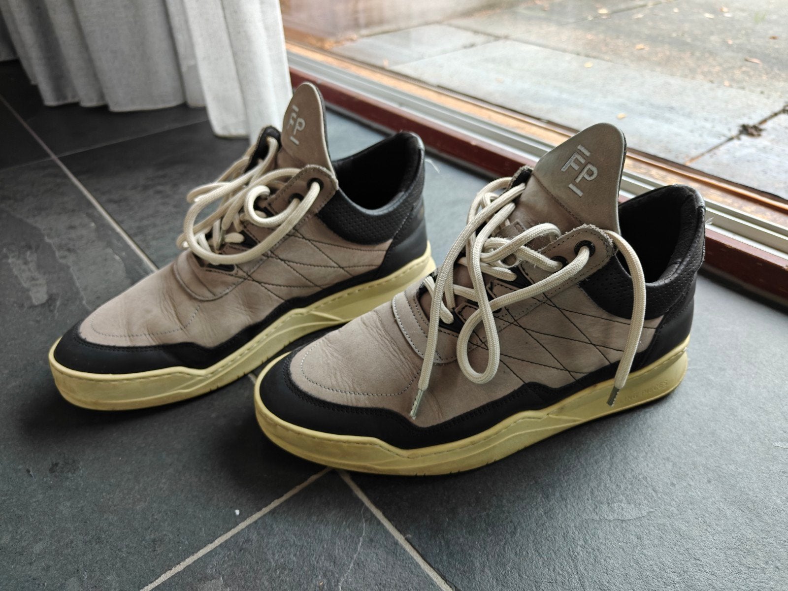 Filling pieces herenschoenen (gympen) mt 41 zwart wit grijs, Verzenden, Gedragen, Zwart