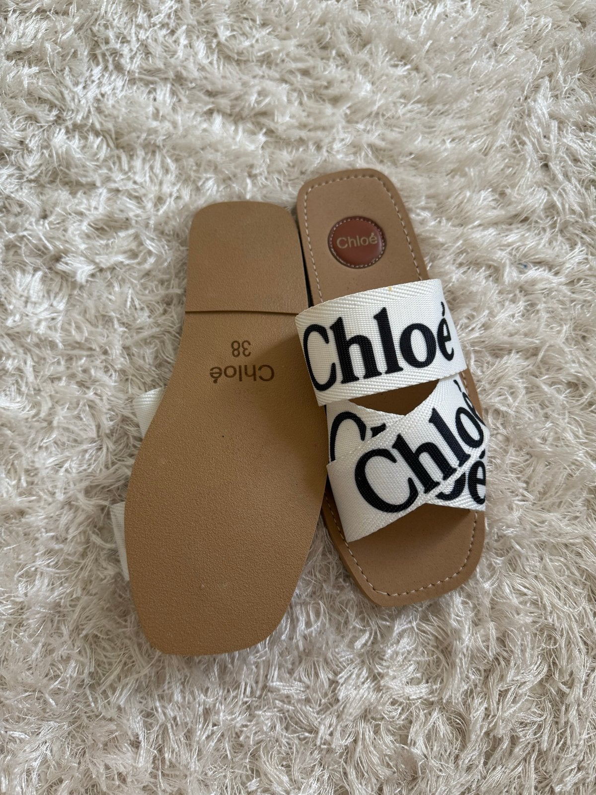 Chloé Slippers Maat 38 - Zo goed als nieuw, Kleding | Dames, Schoenen, Ophalen of Verzenden, Zo goed als nieuw, Wit, Slippers