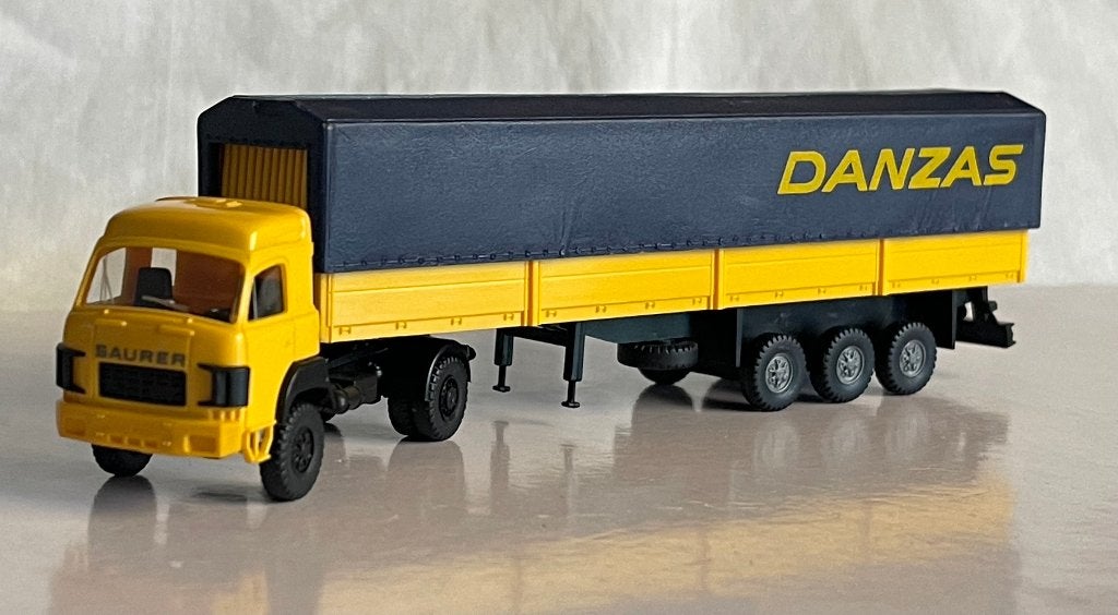 Roskopf 432 : Saurer D 290/330 met huifoplegger Danzas, Hobby en Vrije tijd, Modelauto's | 1:87, Ophalen of Verzenden, Zo goed als nieuw
