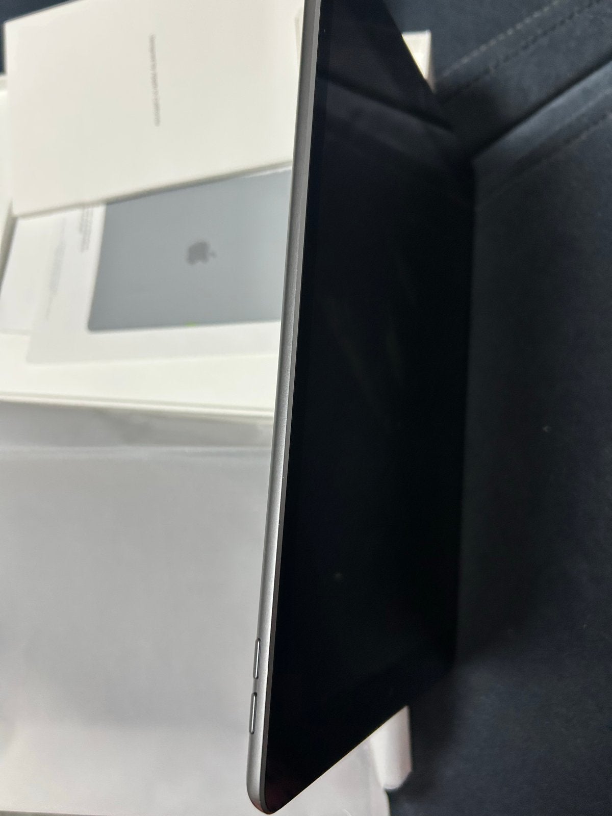 iPad 9e generatie 64GB - Zo goed als nieuw met doos en hoesj, Apple iPad, Ophalen of Verzenden, Zo goed als nieuw, 64 GB