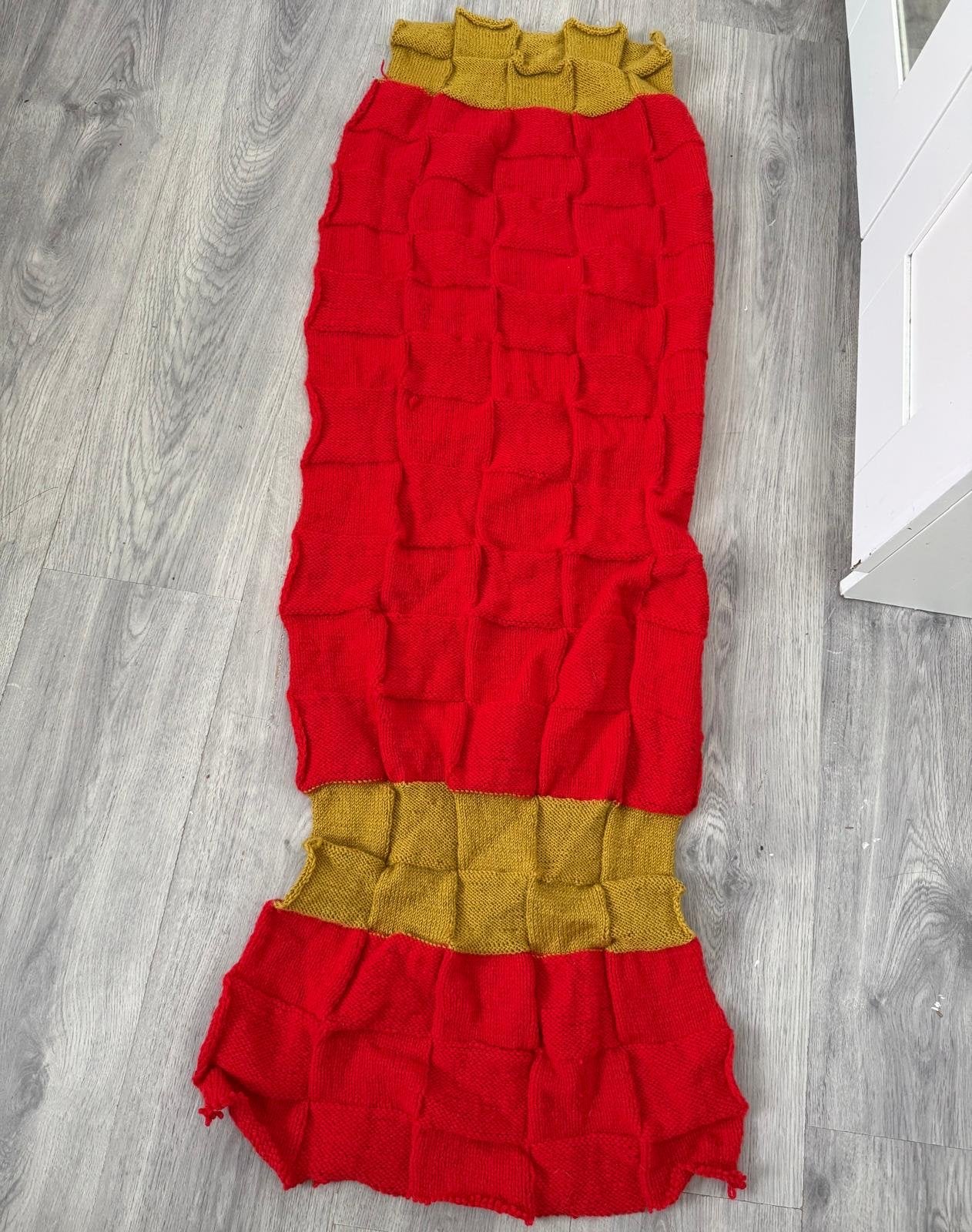 Handgemaakte gebreide sjaal rood goud, Kleding | Dames, Ophalen