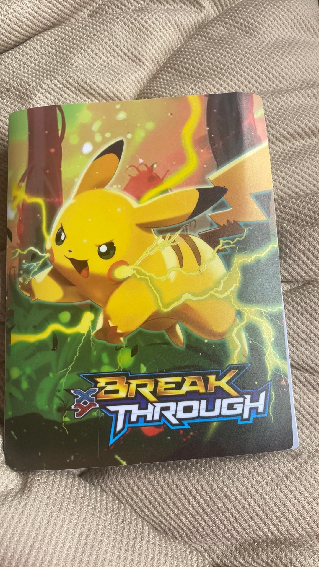 Pokemon boekje met heleboel kaarten erin, Hobby en Vrije tijd, Verzamelkaartspellen | Pokémon, Ophalen of Verzenden, Zo goed als nieuw