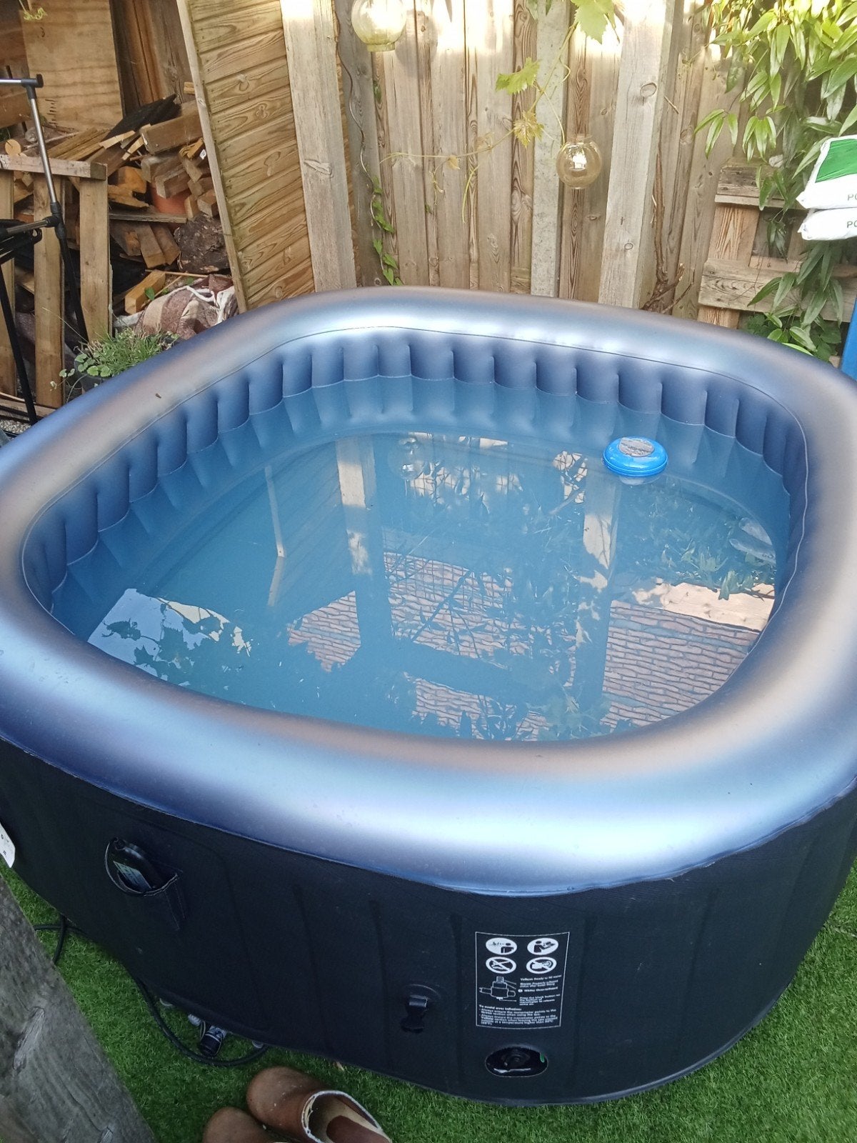 M spa opblaasbare jacuzzi vierkant, Tuin en Terras, Ophalen, Zo goed als nieuw, Filter, Opblaasbaar