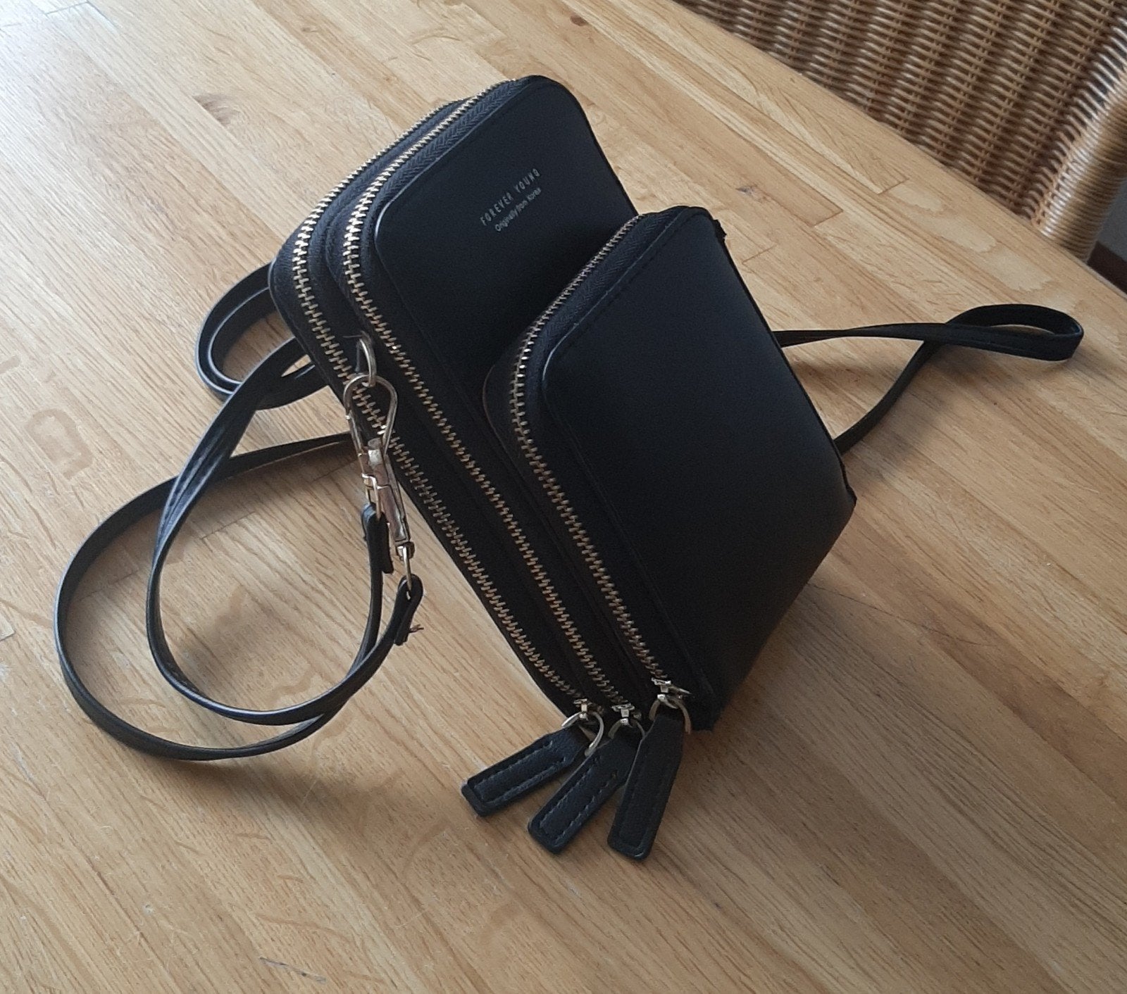 klein tasje voor mobiel en sleutels, Ophalen of Verzenden, Nieuw, Zwart, Avondtasje