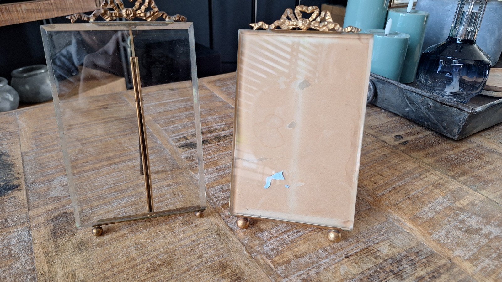 2 antieke glazen fotolijsten met koperen beslag, zie foto's, Antiek en Kunst, Curiosa en Brocante, Ophalen of Verzenden