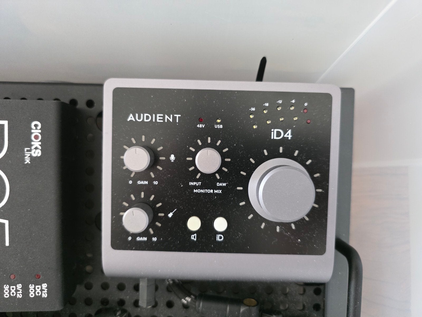 Audient iD4 MKII USB-C Audio Interface (zonder kabel), Muziek en Instrumenten, Ophalen of Verzenden, Zo goed als nieuw, Minder dan 5 kanalen