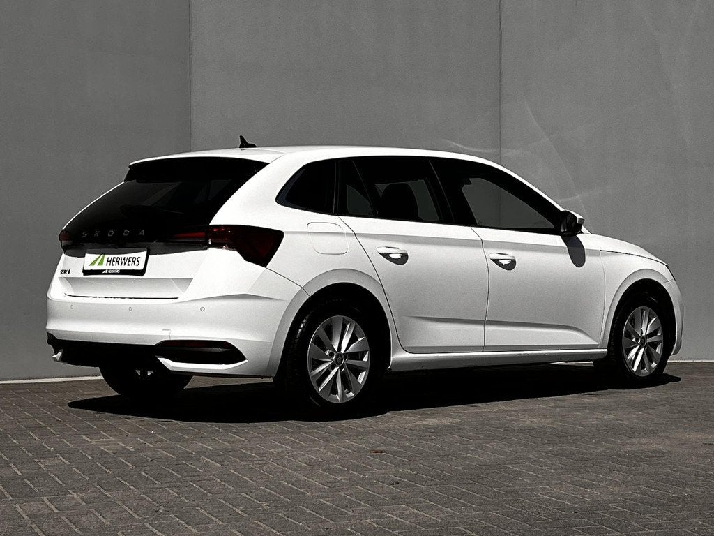 Skoda Scala 1.0 TSI DSG 7 Selection / Fabrieksgarantie tot 0, Auto's, Skoda, Euro 6, Wit, 19 km/l, 3 cilinders