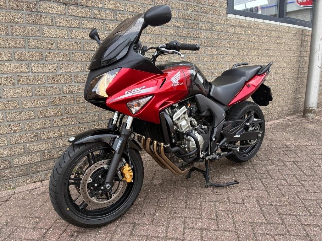 Honda CBF 600 SA Tour CBF600SA, Lage km-stand !, Handvat ver, Rivium Boulevard 222-11
2909 LK  Capelle aan den Ijssel, NL, Meer dan 35 kW