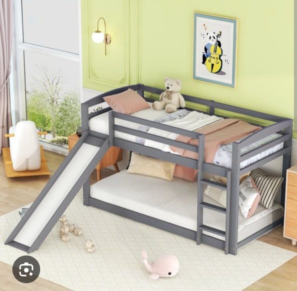 Stapelbed met glijbaan - Grijs, Kinderen en Baby's, Kinderkamer | Stapelbedden en Hoogslapers, Ophalen, Gebruikt, Stapelbed