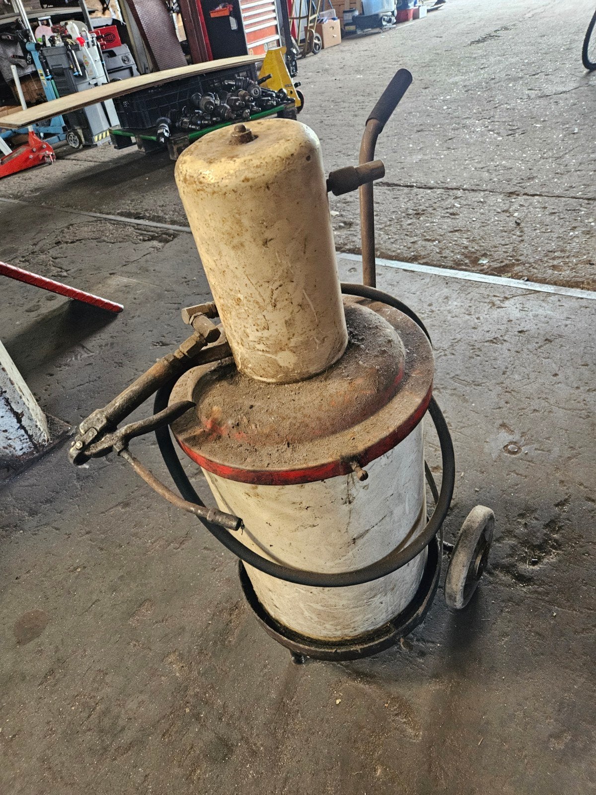 Vintage vetspuit, Ophalen