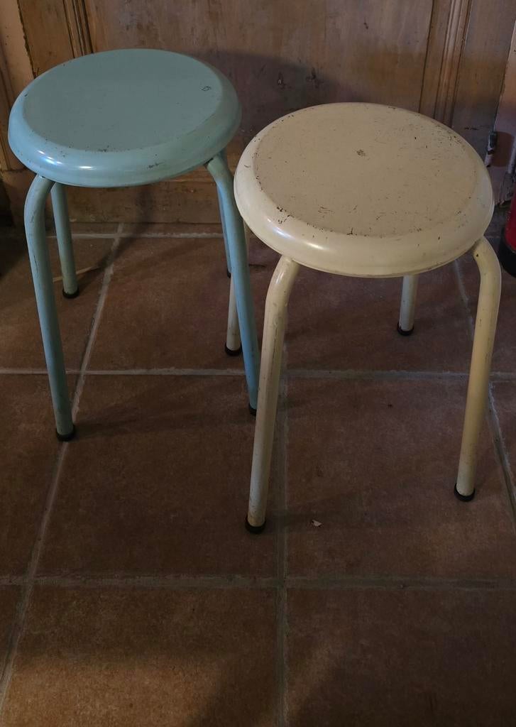 Twee Franse vintage metalen jr 50 krukjes kruk geel en groen, Ophalen of Verzenden