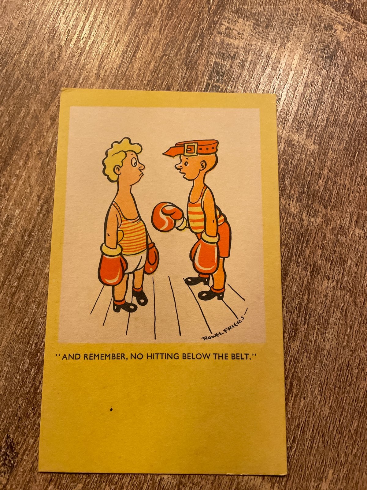 Vintage Ansichtkaart: Boksers met Humoristische Tekst, Ophalen of Verzenden, 1940 tot 1960, Ongelopen, Sport en Spel