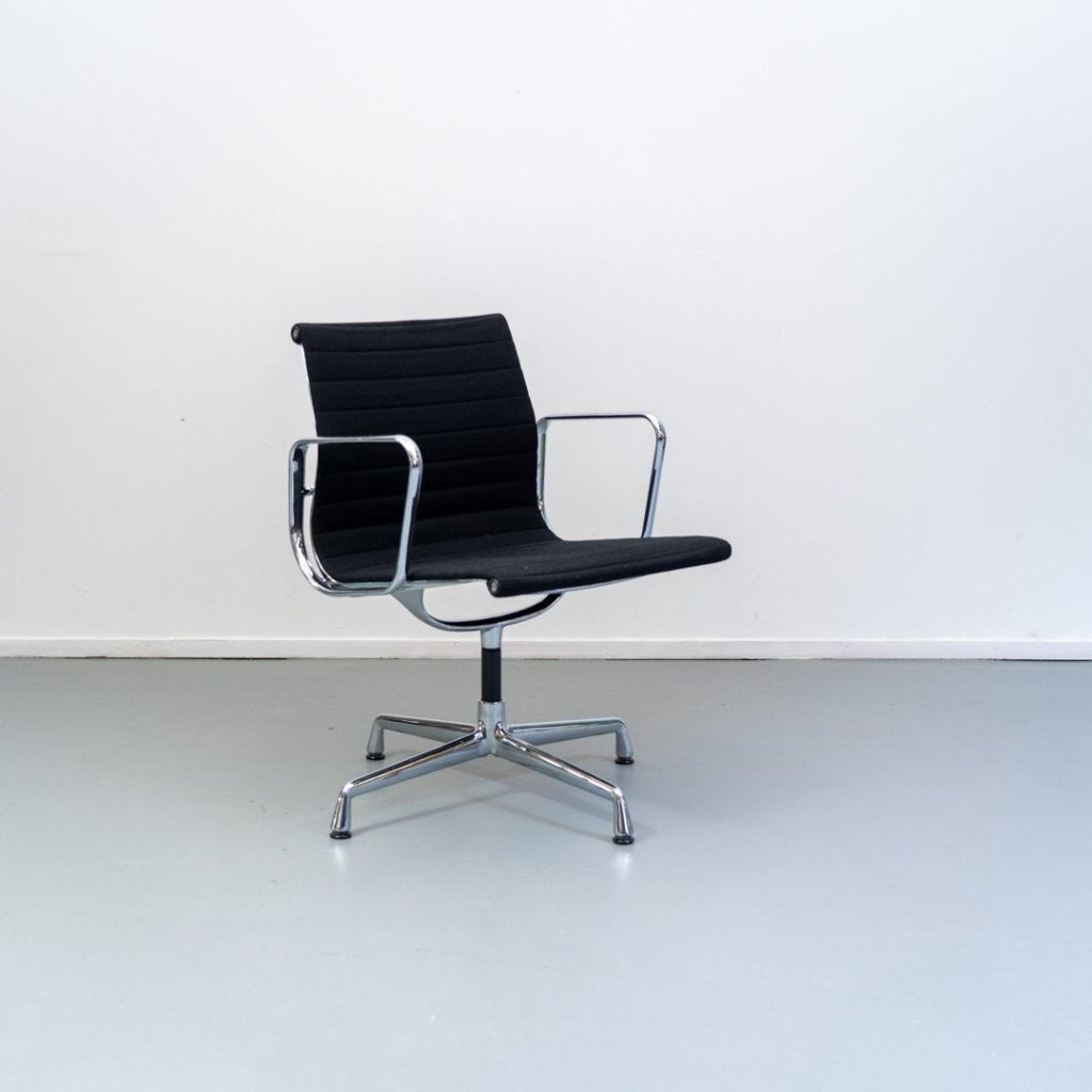 Vitra Eames EA 108 Stoel Zwart Hopsak - Chroom, Niet ingevuld, Zo goed als nieuw, Niet ingevuld, Niet ingevuld