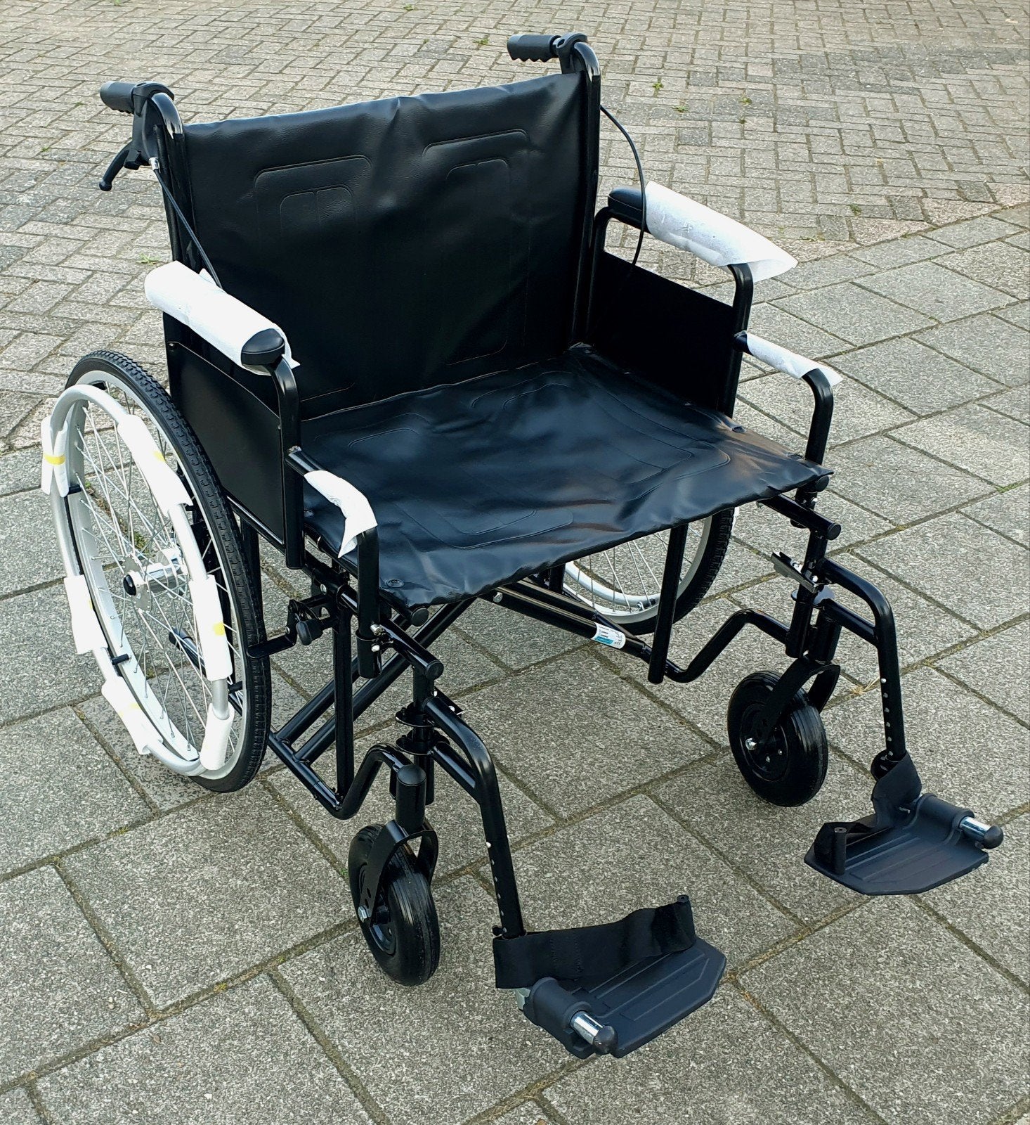 Extra brede rolstoel 61 cm breed NIEUW, Extra brede rolstoel 61 cm breed, Nieuw, Extra brede rolstoel 61 cm breed, Inklapbaar