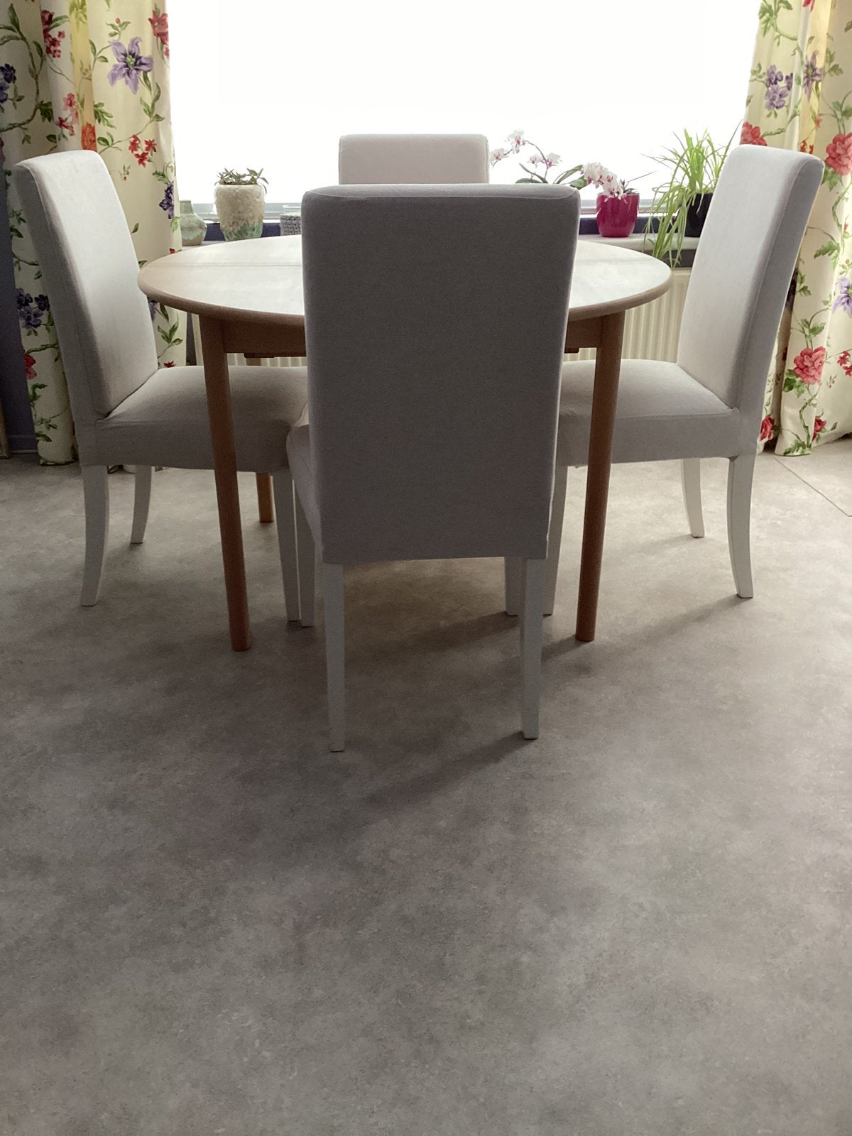 Ikea 4 eetkamerstoelen Henriksdal nu Bergmund (zonder tafel), Huis en Inrichting, Ophalen, Wit, Zo goed als nieuw, Vier