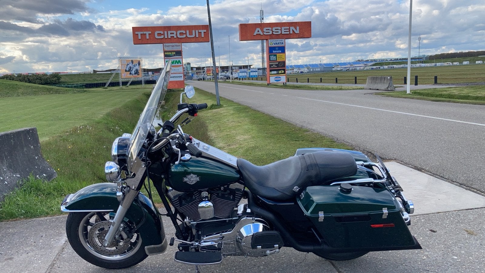 Harley-Davidson Road King Police - Groen - Nieuwstaat!, Motoren, 2 cilinders, Toermotor, ABS, Handgeschakeld