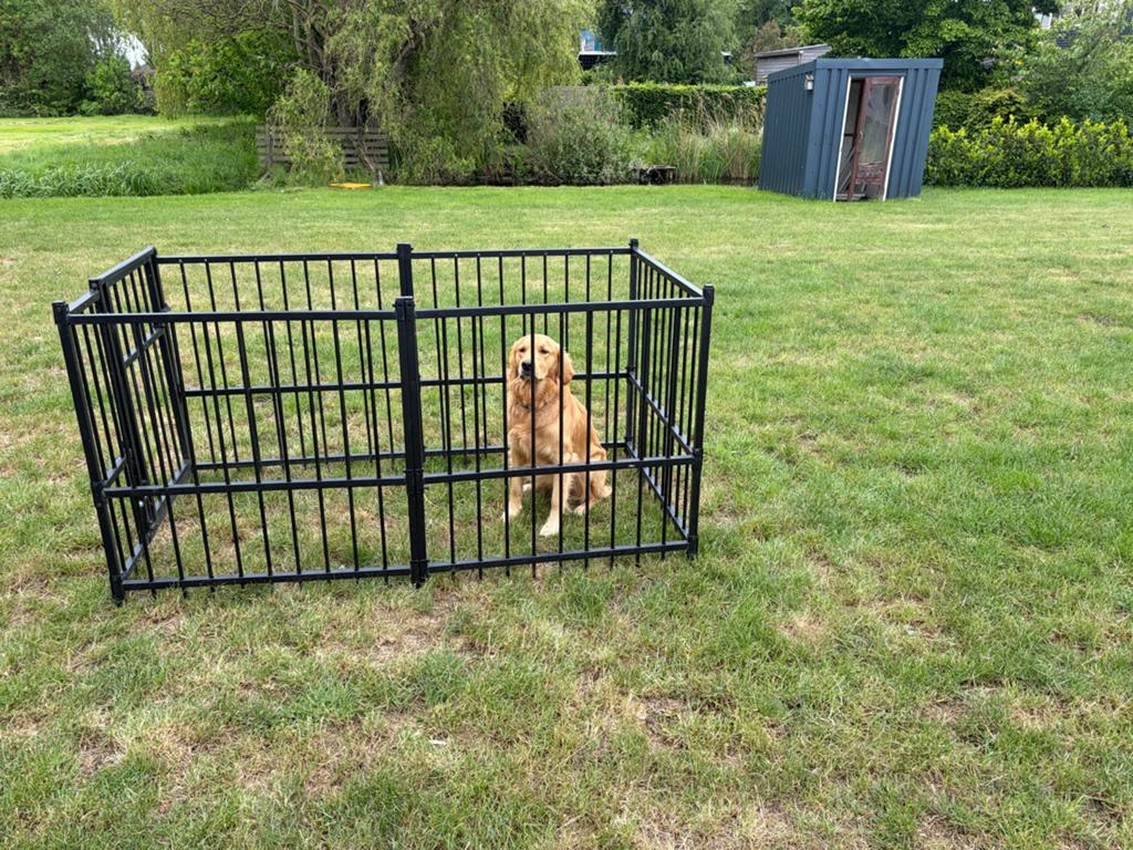 Honden bench / hok, Ophalen of Verzenden, Zo goed als nieuw, 110 cm of meer, 100 cm of meer