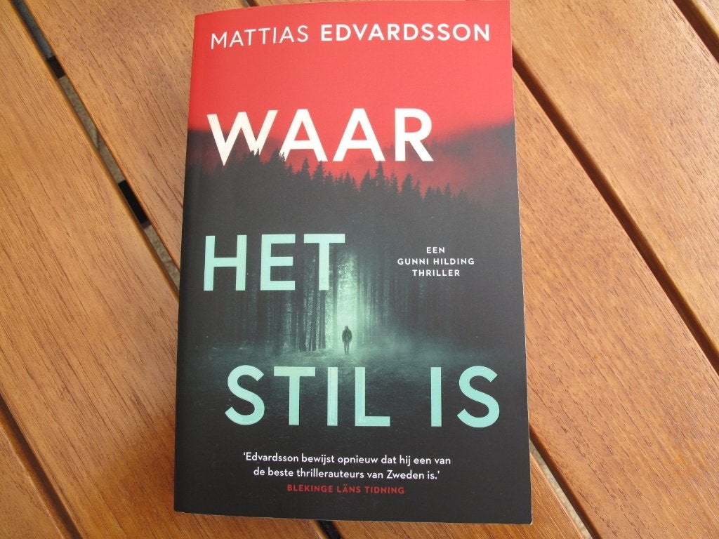 Waar het stil is - Mattias Edvardsson paperback, Ophalen of Verzenden, Zo goed als nieuw