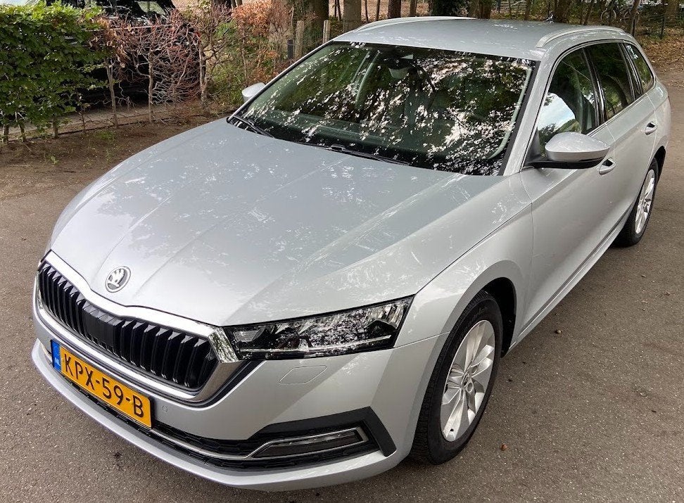 Skoda Octavia 1.0 TSi |DSG |1e eig |trekh| dealer onderh., 19 km/l, Hybride Elektrisch/Benzine, 3 cilinders, Te koop