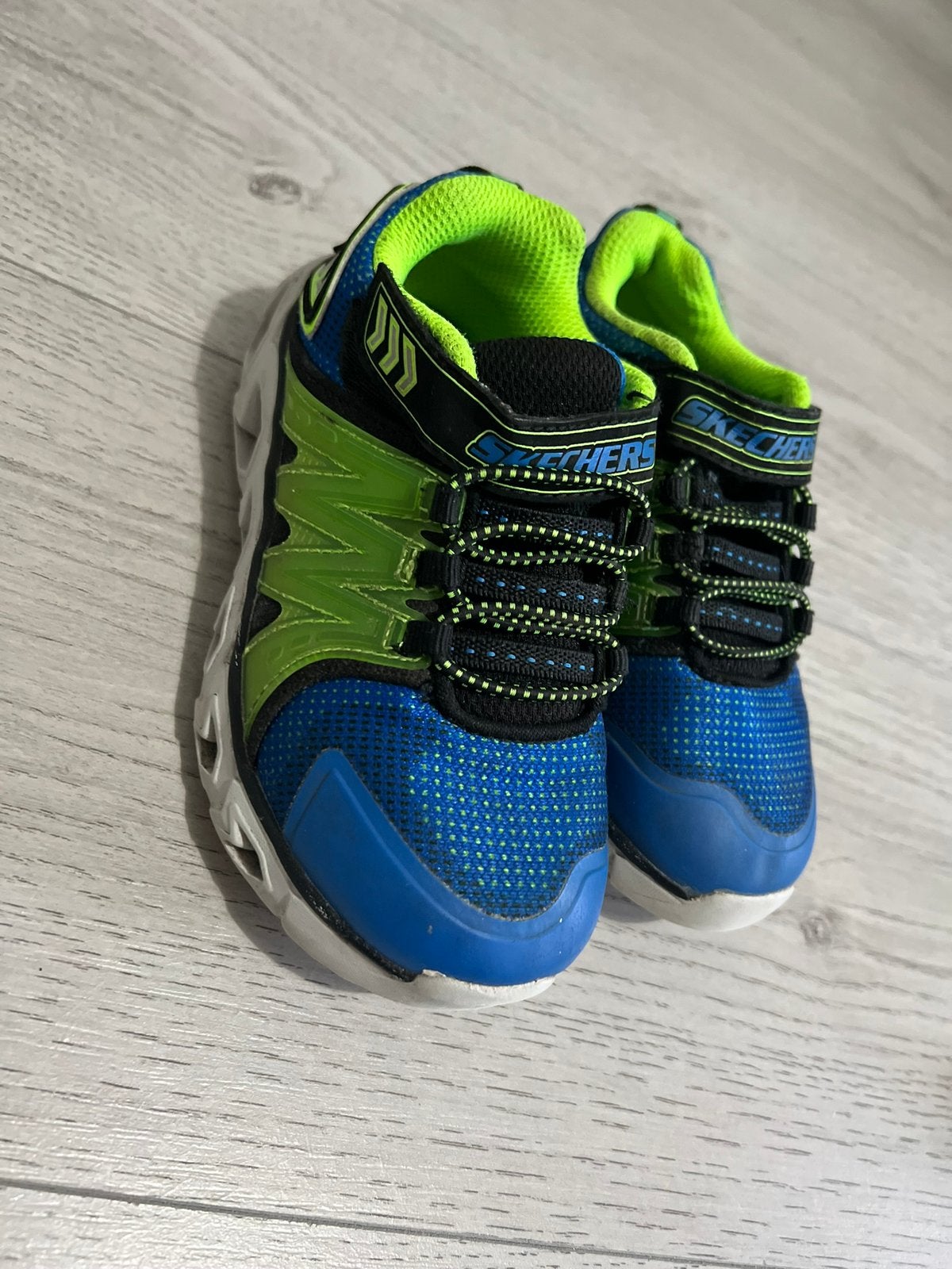 Skechers maat 27 met licht, Verzenden, Schoenen, Zo goed als nieuw, Jongen