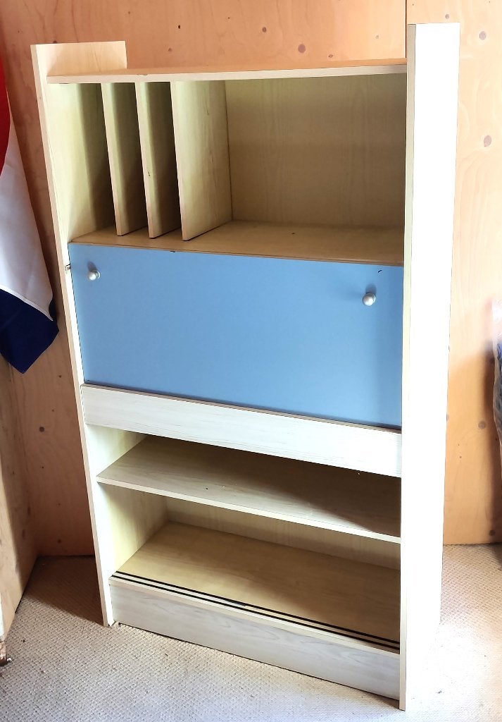 Stevige grenen  kast / buro bureau voor tiener kamer   , Ophalen, Zo goed als nieuw