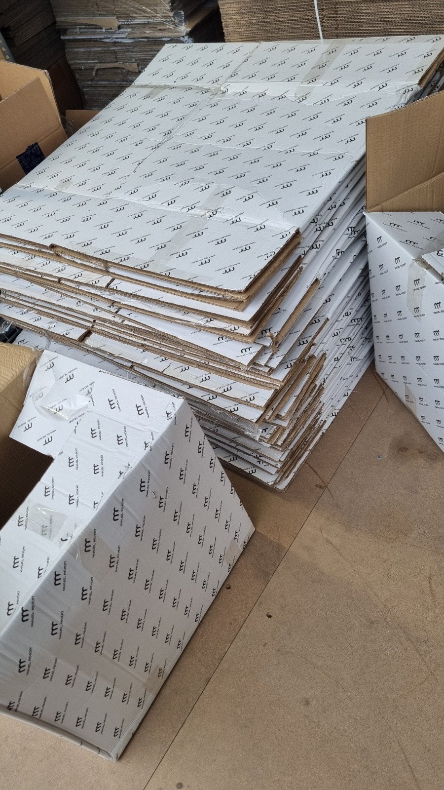 Kartonnen dozen, Doe-het-zelf en Verbouw, Ophalen, Doos, 40 tot 60 cm, 50 tot 75 cm