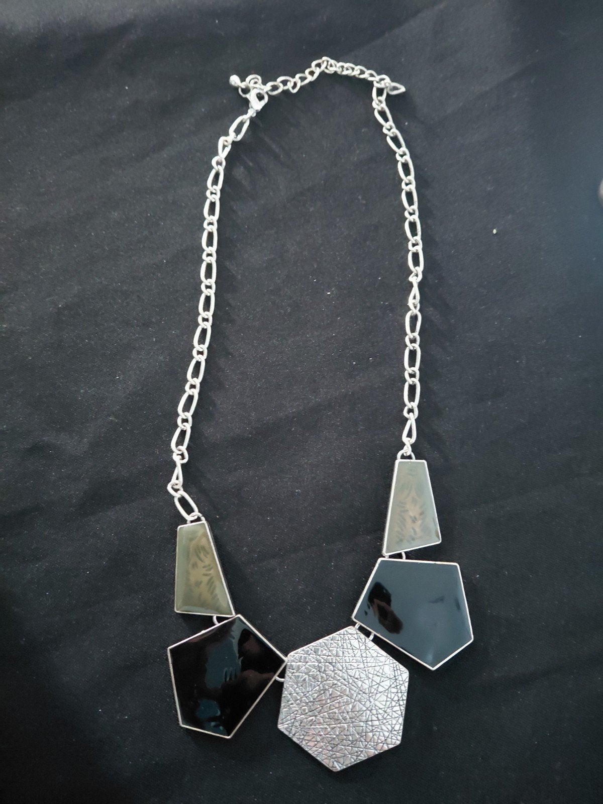 Ketting met geometrische hangers Nieuw, Sieraden, Tassen en Uiterlijk, Ophalen, Overige materialen, Verstelbaar, Nieuw