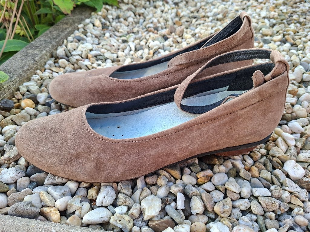 Mooie ecru kleurige Wolky schoenen maat 43, Wolky, Schoenen met lage hakken, Overige kleuren, Ophalen of Verzenden