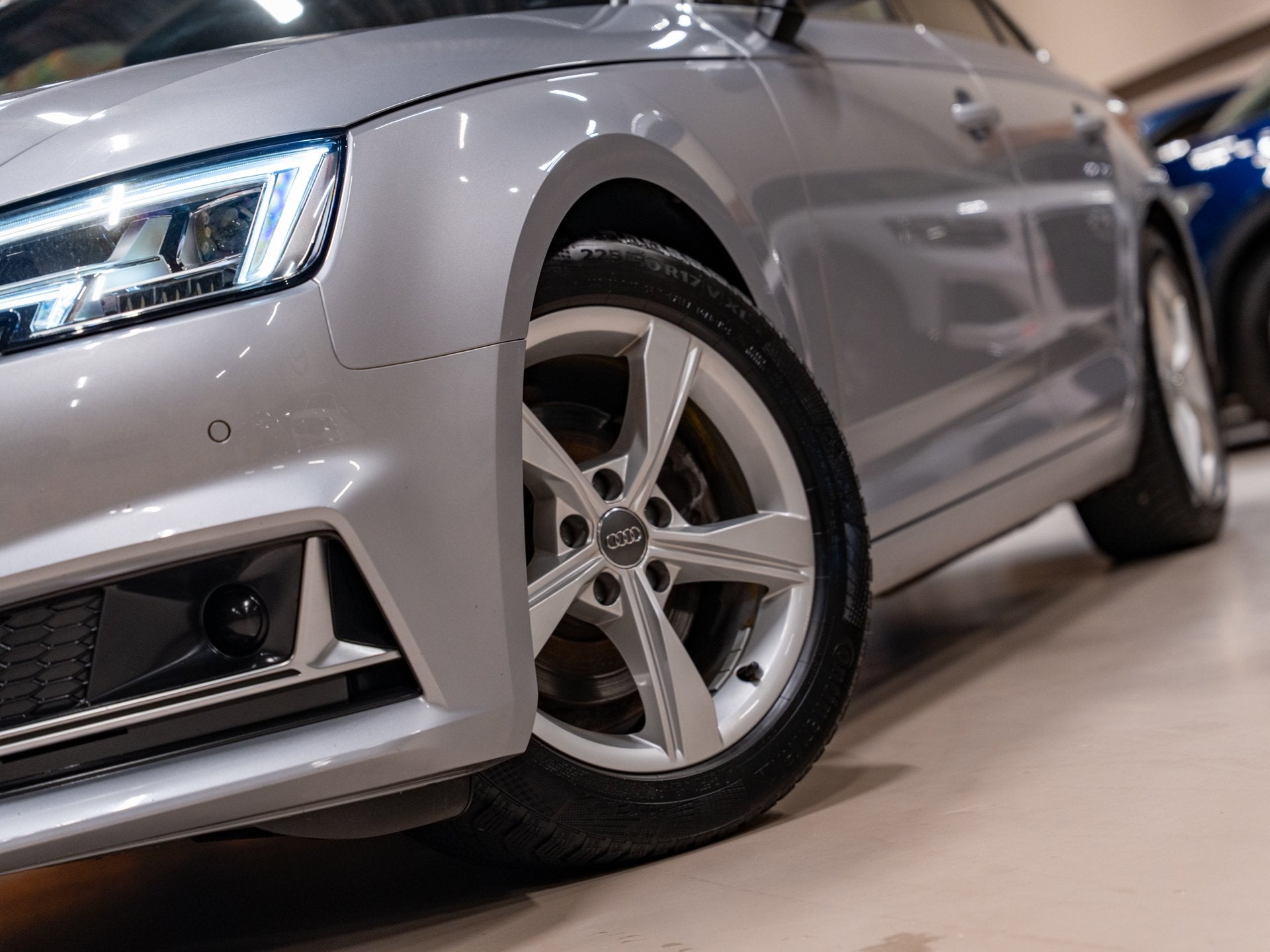Audi A4 Limousine 2.0 TFSI MHEV S-Tronic Pro Line, Virtual C, Stof, Gebruikt, Zwart, 4 cilinders