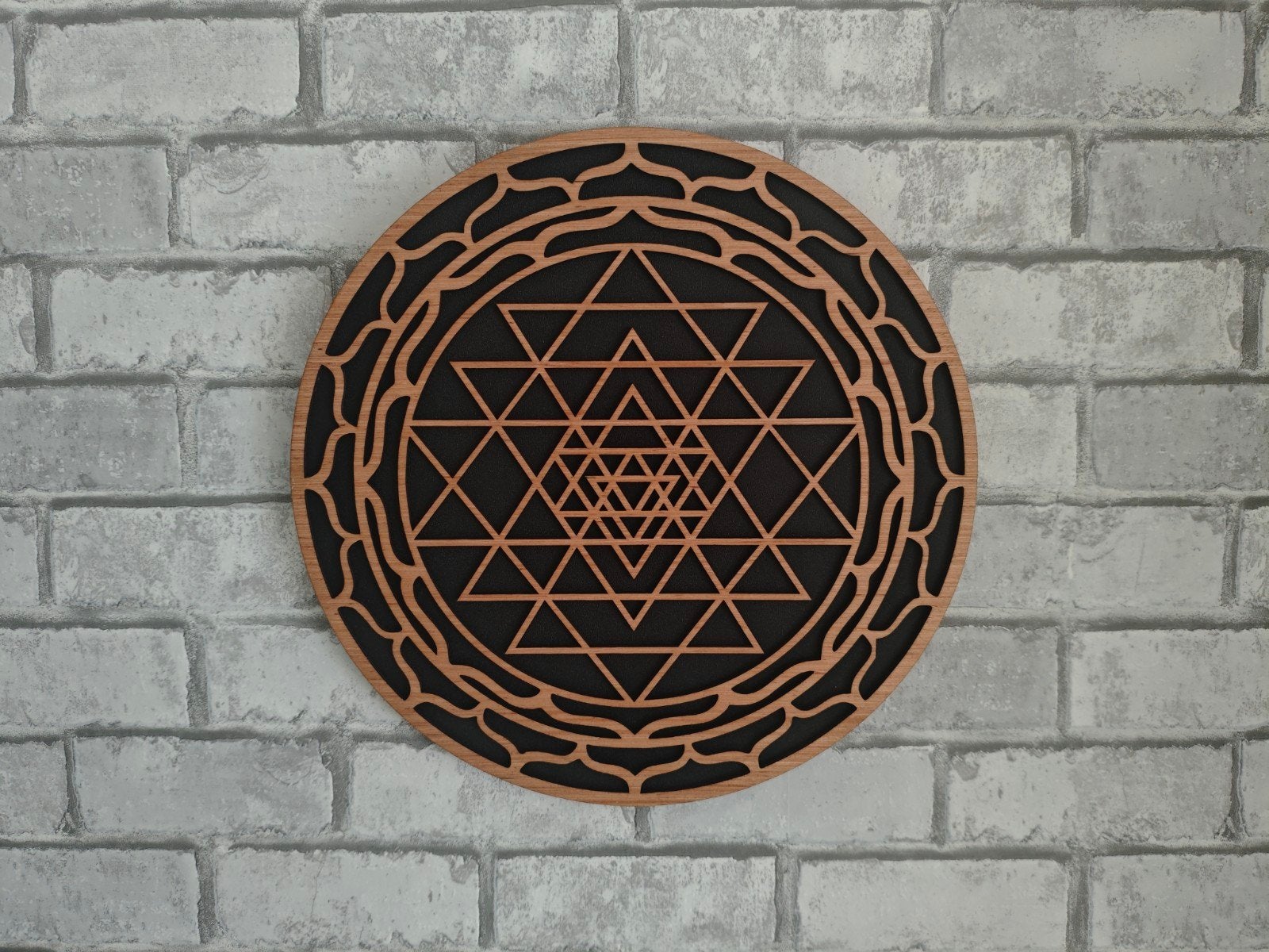 Houten Wanddecoratie: Sri Yantra, 29 cm, Wandhanger, Hout, Meerkleurig