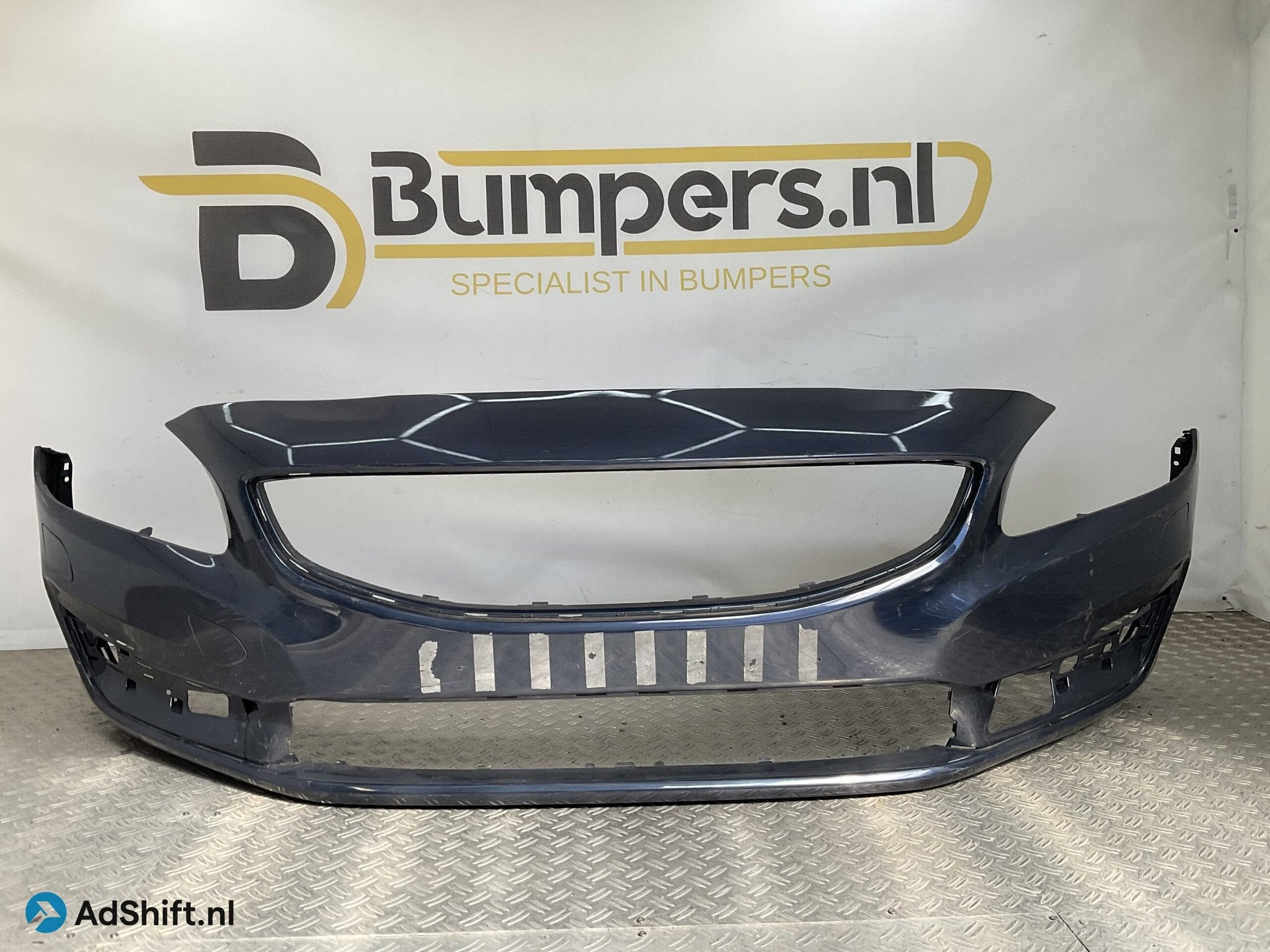 BUMPER Volvo V60 S60 2018-2022 31323831 VOORBUMPER E4-20167, Bumper