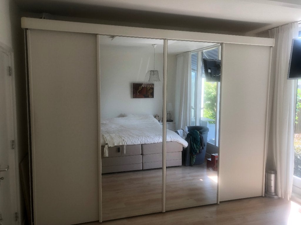 Kledingkast, Ophalen, Met deur(en), Gebruikt, 200 cm of meer