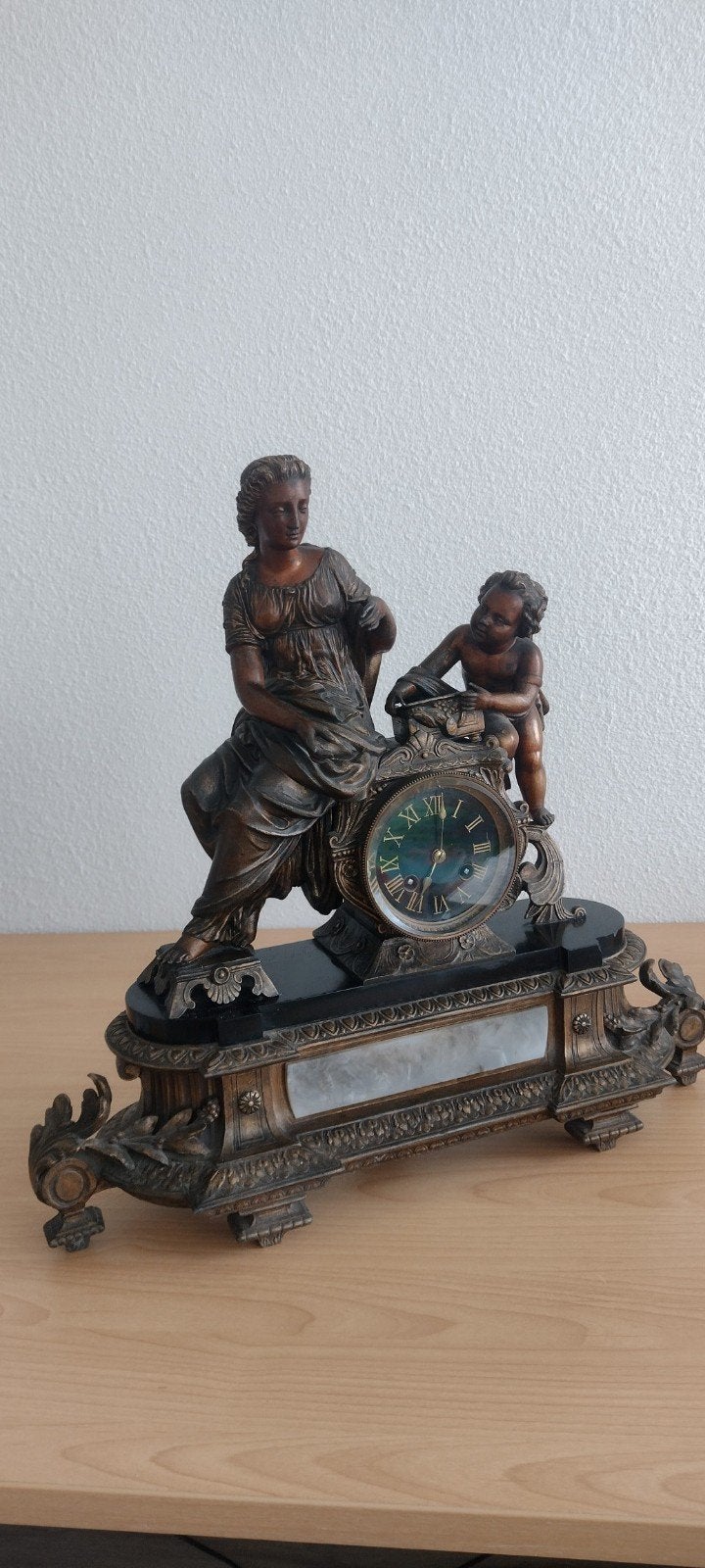 Antieke Bronzen Schouwklok met Beelden, Ophalen of Verzenden