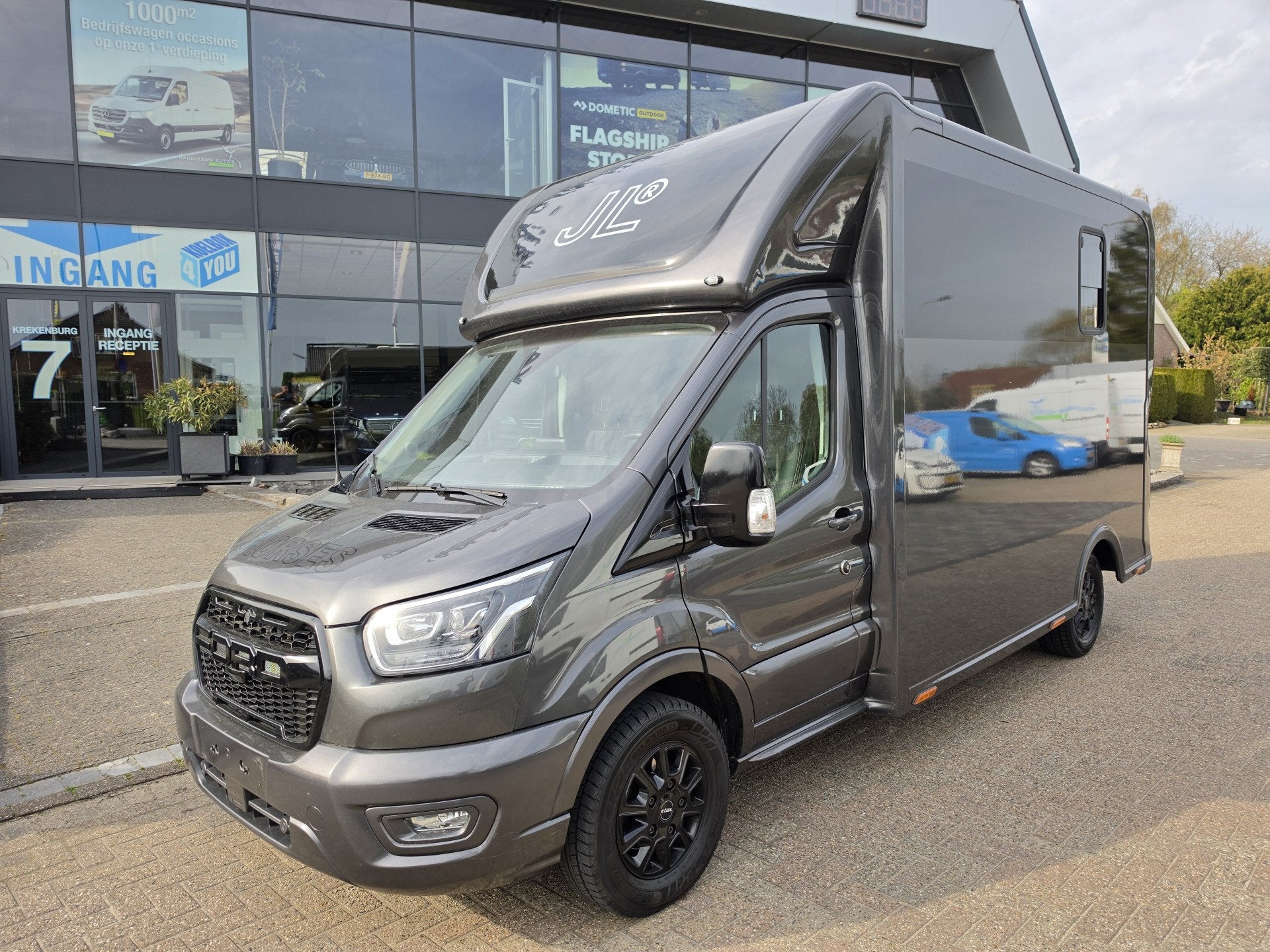 Ford Transit 350 2.0 TDCI L2 170 PK Automaat Paardenwagen JL, Gebruikt, Van den Hadelkamp Auto's, Overige typen, Info@hadelkampautos.nl