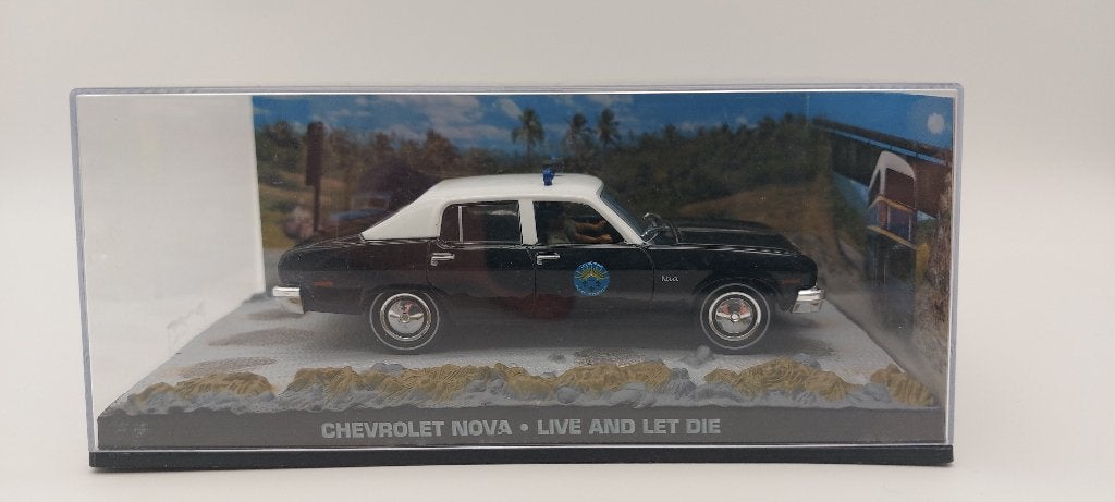 #43 Chevy Nova Police Car James bond auto, Verzenden, Nieuw, Auto, Universal Hobbies