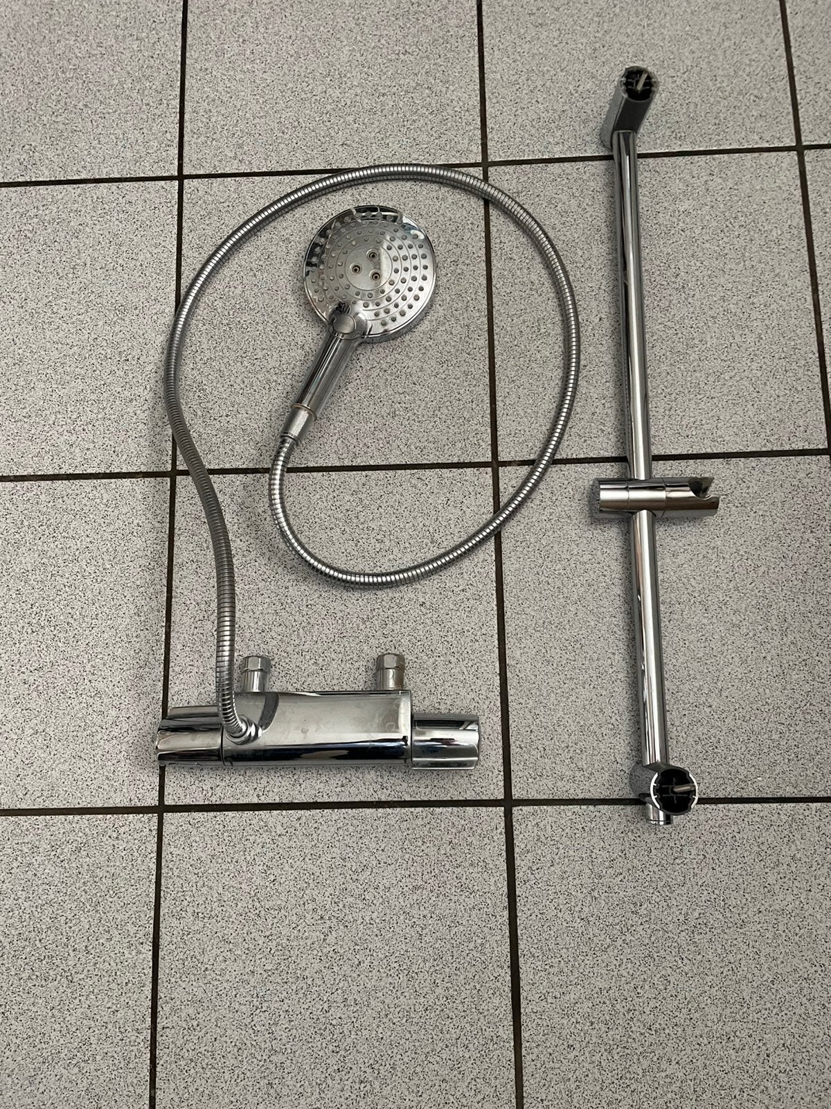 Thermostaat kraan met glijstang, doucheslang en douchekop, Ophalen, Gebruikt, Chroom, Douche