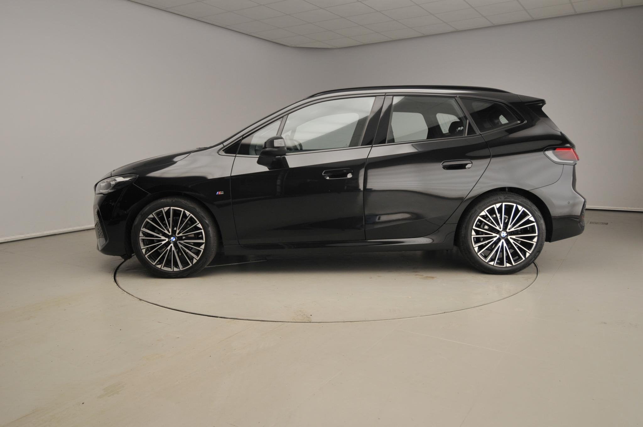 BMW 2 Serie Active Tourer 218i | M-Sportpakket | LED | Navig, Auto's, Dealer onderhouden, Gebruikt, Met garantie (alle), 1445 kg