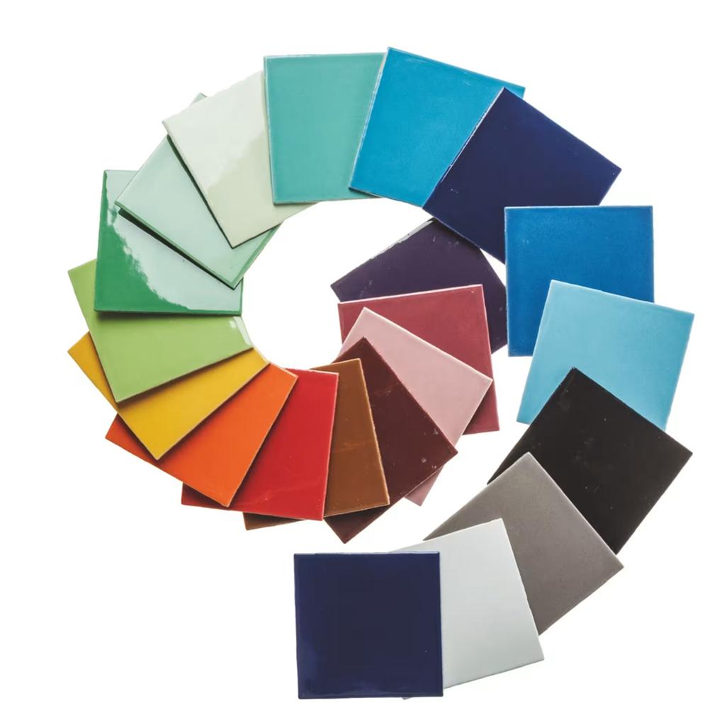 GEZOCHT: Gekleurde tegeltjes 10x10, 15x15, 13x13, Doe-het-zelf en Verbouw, Tegels, Gebruikt, Minder dan 20 cm, Wandtegels, Keramiek