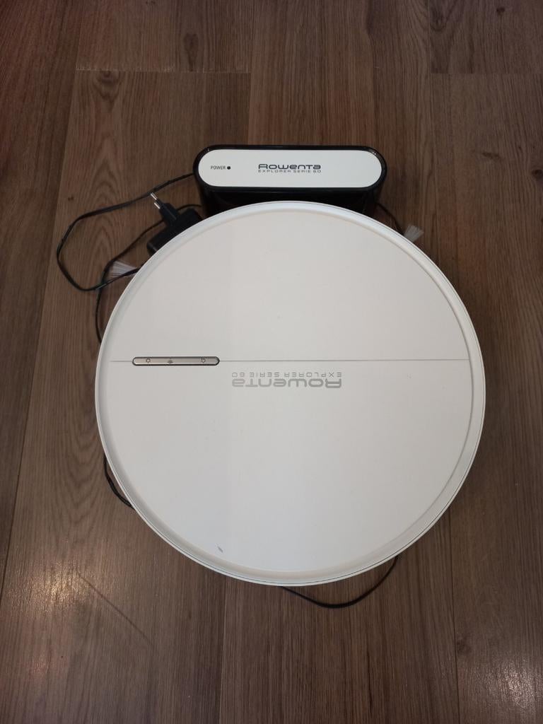 Rowenta robotstofzuiger (defect), Witgoed en Apparatuur, Stofzuigers, Niet werkend, Robotstofzuiger, Reservoir, Ophalen