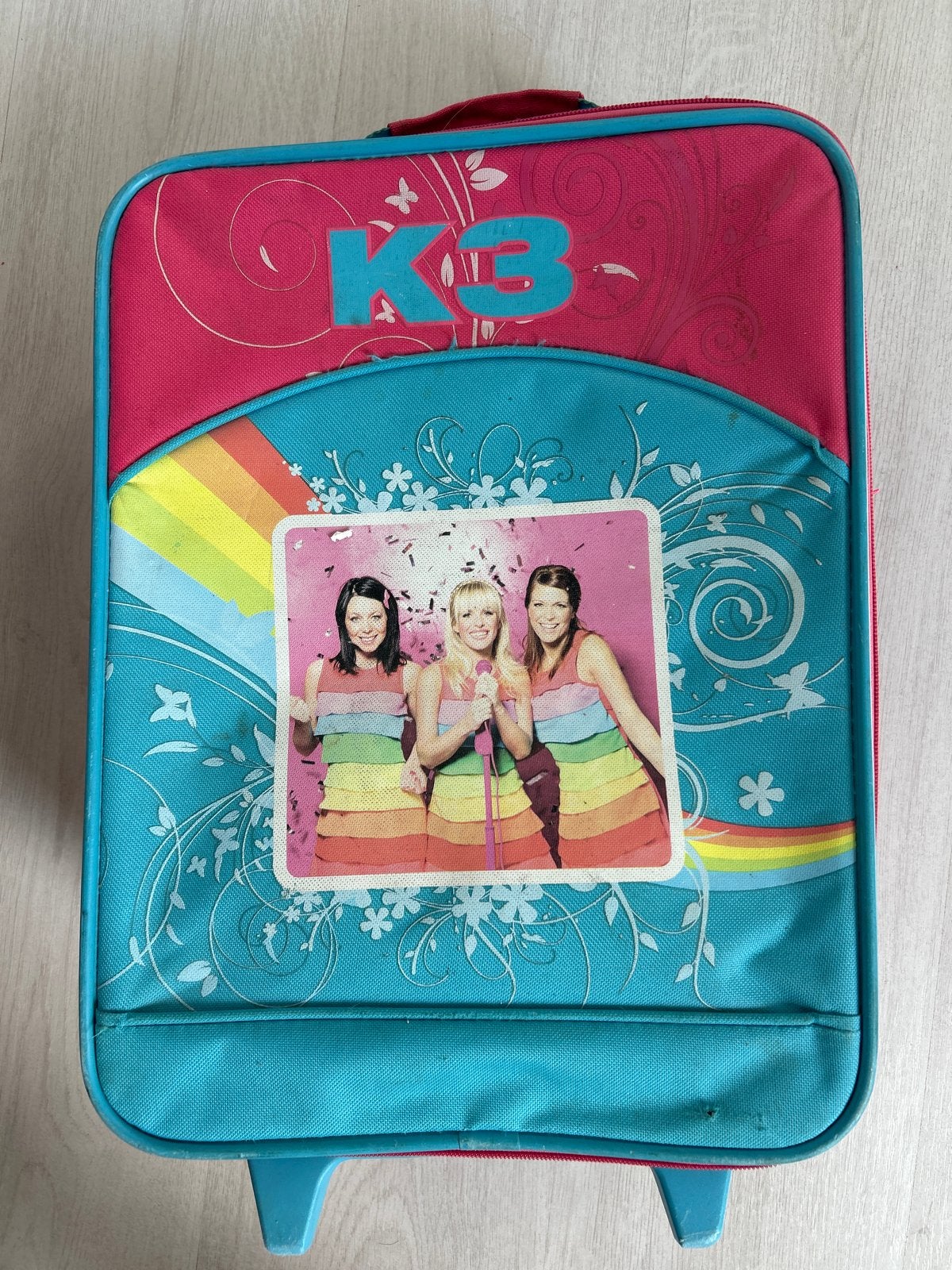 K3 Kinderkoffer op wieltjes - Ideaal voor kleine fans!, Kinderen en Baby's, Kinderspulletjes, Ophalen of Verzenden, Gebruikt