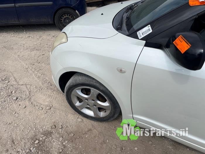 Scherm links-voor van een Suzuki Swift, Gebruikt, -, -, Ophalen of Verzenden