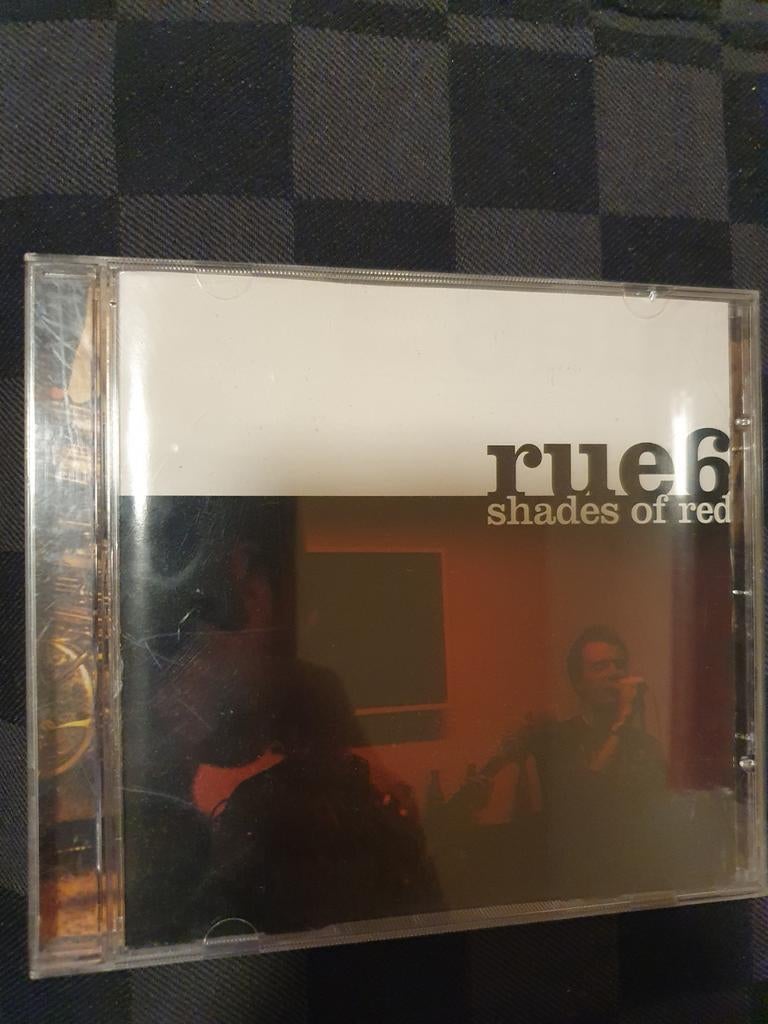Rue6 shaded of red, Verzenden, Gebruikt, Poprock